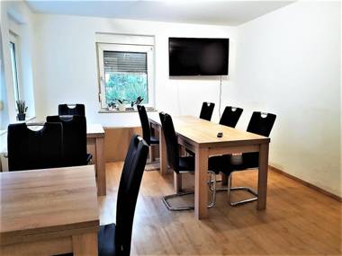 AK Monteurzimmer Pension Hotel