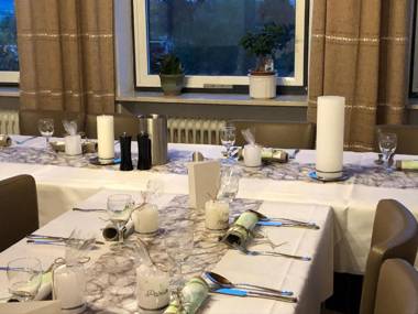 Landhaus vor Burg Eltz