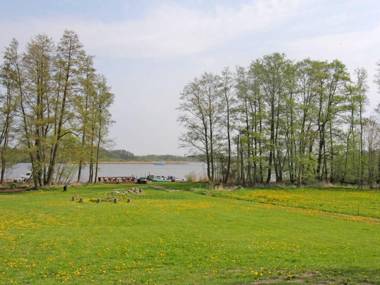Ferienhof direkt an der Mueritz SEE 10030