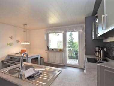 Comfortable apartment in quiet location with gorgeous south-facing balcony