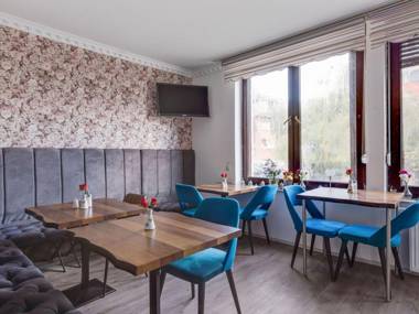 Dainty Apartment in Oberhausen with Jacuzzi and Garden