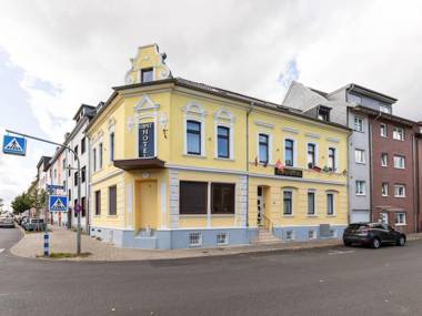 Classy Apartment in Oberhausen with Garden near Museum