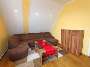 Ferienhaus mit 3 Schlafraeumen Vor