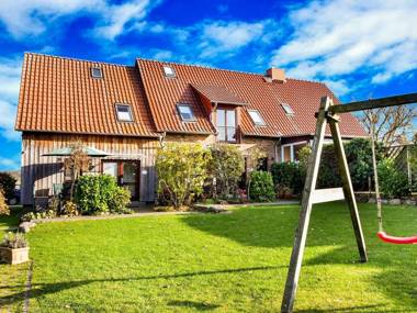 Modern Holiday Home in Thorstorf with Sea Near