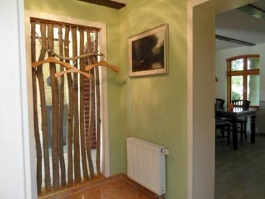 Komfortable Ferienwohnung "Vier Linden" ruhige dörfliche Lage 20 min zur Küste