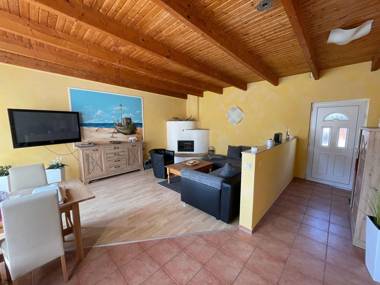 Cosy bungalow by the sea in Pepelow