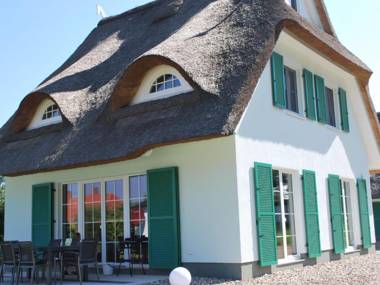 Thatched Holiday Home in Rerik with Terrace