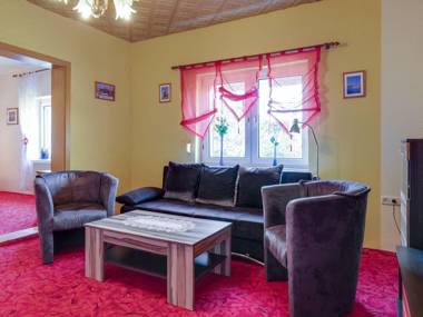 Modern Apartment in Teßmannsdorf with Garden