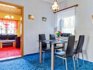 Modern Apartment in Teßmannsdorf with Garden