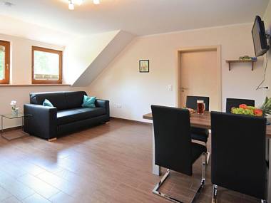 Modern apartment in Bavaria with floor heating and garden located directly at the Jakobusweg
