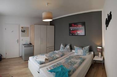 Gästezimmer & Ferienwohnung Thon