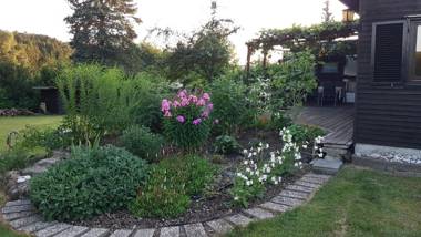 Gemütliches Ferienhaus mit grossem Garten ideal für Naturliebhaber