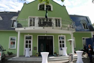 Gutshaus_Appartements mit Kamin_ S