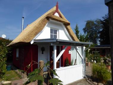 Quaint Holiday Home in Schwaan near the Lake