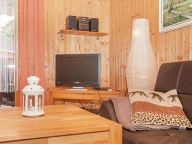 Holiday Home in Gehren with Terrace Balcony Heating BBQ