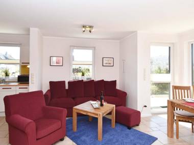 Ferienhaus Boddenbrise mit Hiddenseeblick