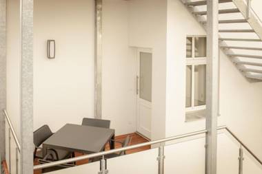 Kaiser Karl Apartments