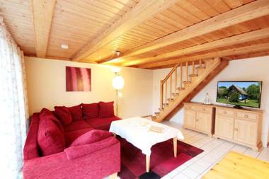 Blaues Haus by Rujana