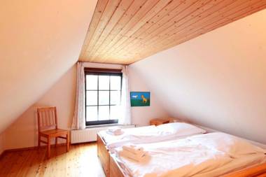 Blaues Haus by Rujana