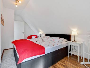 Enticing Holiday Home in Oldenburg with Garden near Sea