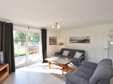 Serene Holiday Home in Oldenburg in Holstein with Terrace