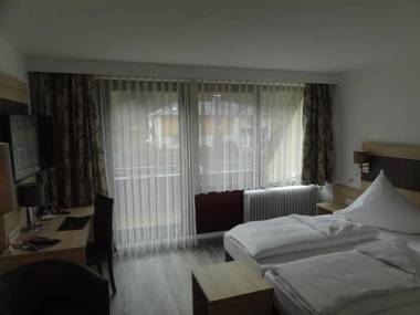 Hotel zum Wasserfall Garni