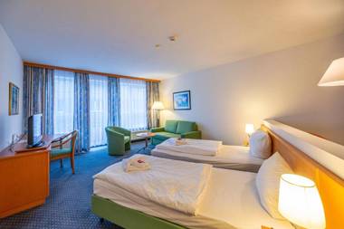 Hotel Rostock West im "Kritzmow Park"