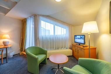 Hotel Rostock West im "Kritzmow Park"