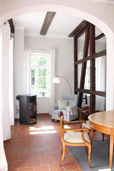 Romantische Torhausferienwohnung mit Top-Einrichtung auf dem idyllischen "Gut Petersdorf"- WLAN vorhanden