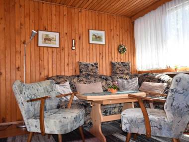 Restful Bungalow in Kühlungsborn-West near Beach