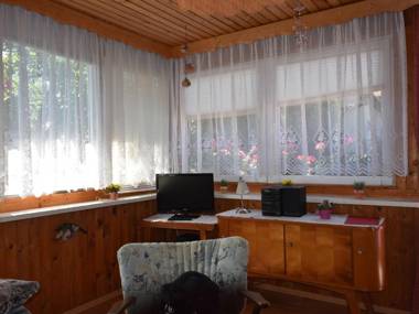 Restful Bungalow in Kühlungsborn-West near Beach