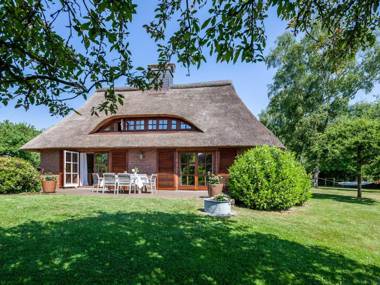 Ferienhaus REETselig mit Pool Saun