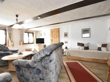 Sleep under a thatched roof - apartment in Ahlbeck near Haff