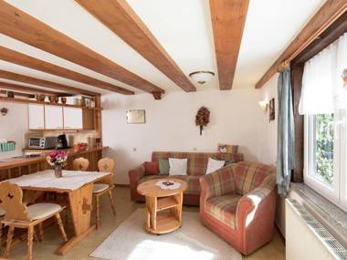 Homey Chalet in Breitenbrunn-Rittersgrun with Terrace