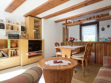 Homey Chalet in Breitenbrunn-Rittersgrun with Terrace