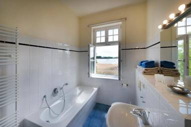 Ferienwohnung 5 mit Seeblick für 4 Personen