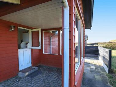 Pleasant Holiday Home in L kken with Barbecue