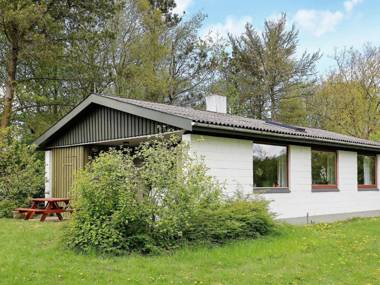 Pleasant Holiday Home in Vinderup with Terrace