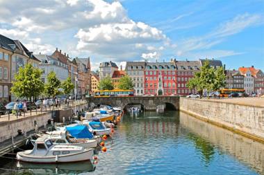 Cozy 1-bedroom apartment in the historical center of Copenhagen close to Tivoli