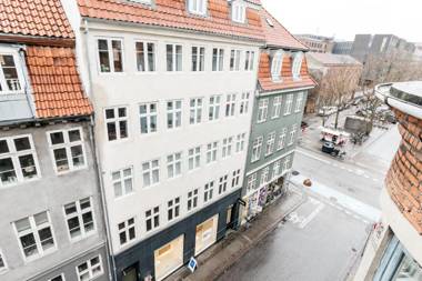 102SQM apt - City Center 100M to Metro - 2min to largest shopping street