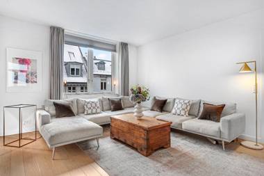 Trendy and bright 1 bedroom apartment with 2 balconies in central Copenhagen