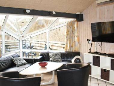 Lavish Holiday Home in Glesborg with Swimming Pool