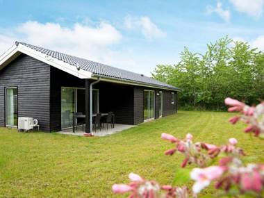 6 person holiday home in Eskebjerg