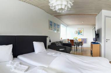 2 rooms private kitchen bathroom and garden.