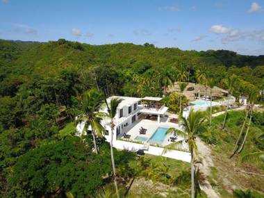 Magnificent new modern villa with sea view 5 bedrooms