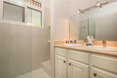 Villas Victorianas Properties by Calisto Stays