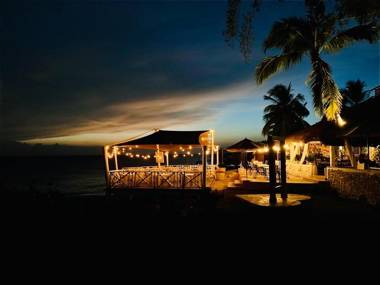 Bungalow 12 Cozy room at just steps from the beach and in town center