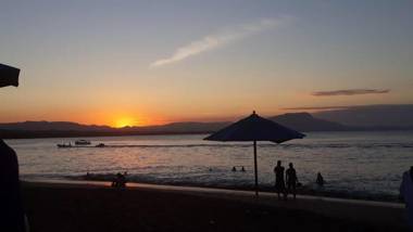 Bungalow 16 Cozy room at just steps from the beach and in town center