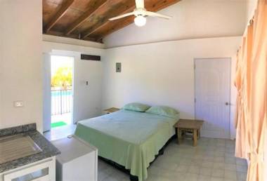 Bungalow 17 Cozy room at just steps from the beach and in town center