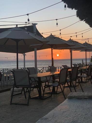 Bungalow 21 Cozy room at just steps from the beach and in town center